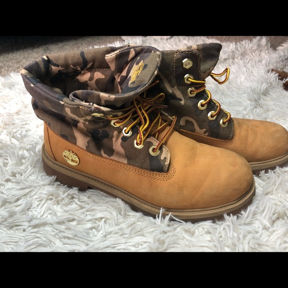 Men’s camo timberlands in NEW CONDITION - Picture 2 of 10